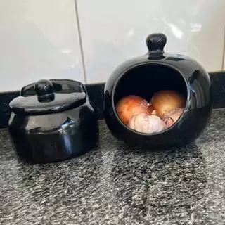Kit Saleiro e Porta Alho em Cerâmica Liso Preto