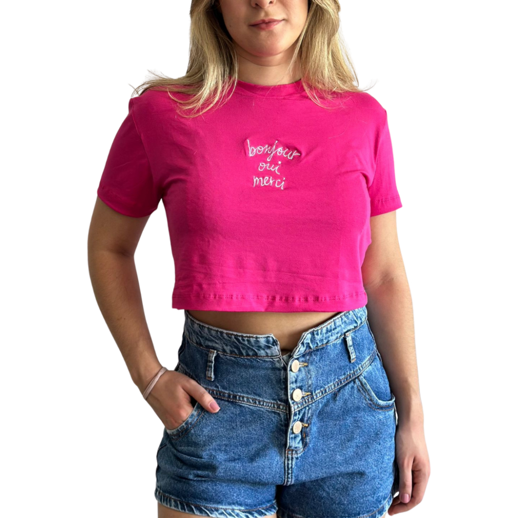 Camiseta Cropped Feminina Pink bordada tecido leve casual e academia  FITNESS bonjour oui merci