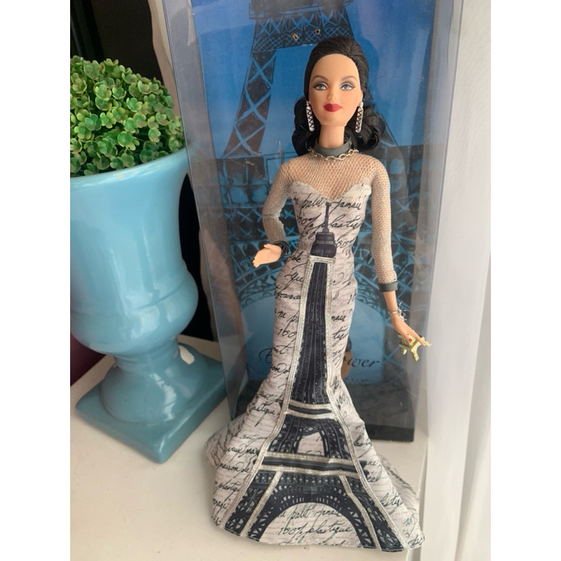 Boneca Barbie Collector Eiffel Tower Mattel