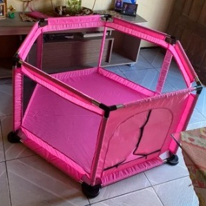 Cercadinho Grande Chiqueirinho Rosa de Bebe Brincar Proteção da Criança Cercado do Bebê e Mamãe Feliz