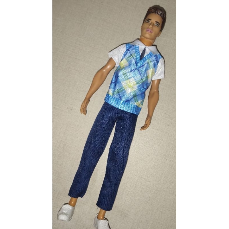 Boneco Ken Fashionistas 212 Moreno Perna Protética Camiseta Los