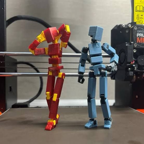 Boneco articulado Modelo 3d Easy13 Personalizado fica em varias posições educativo montessori biodegradavel