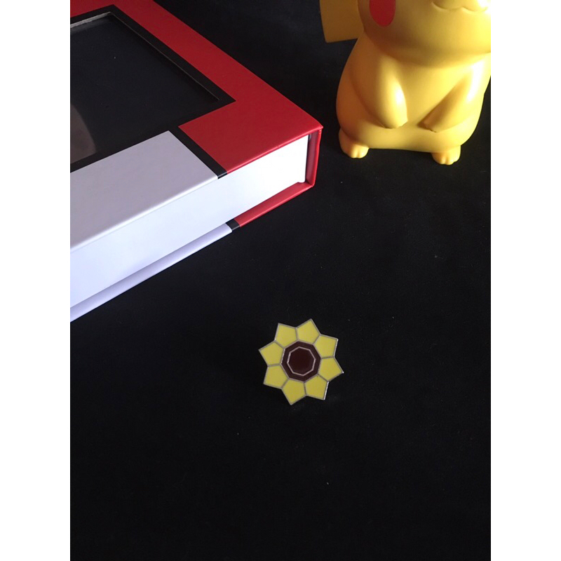pin/broche insígnia trovão liga índigo (Pokémon )