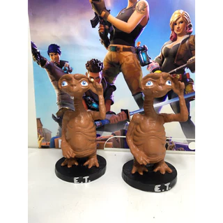 boneco resina E.T