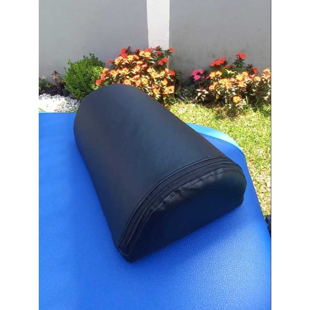 Apoio de Massagem Confortável Cervical Meia Lua Mini Preto 30x 17cm