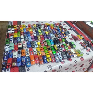 vários carrinho(acceleracers, jdm, fantasia, caminhonete e tooned)