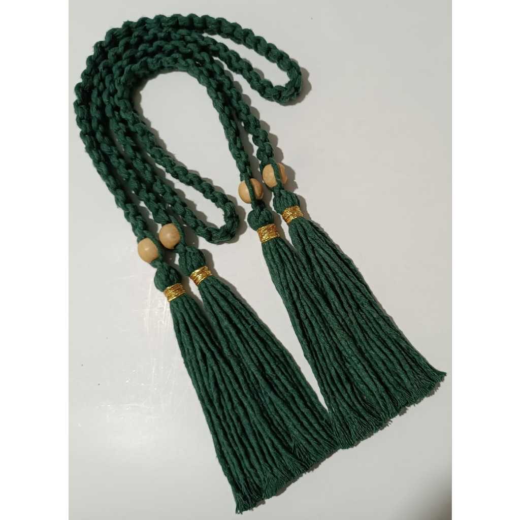 Prendedor de cortina em macrame