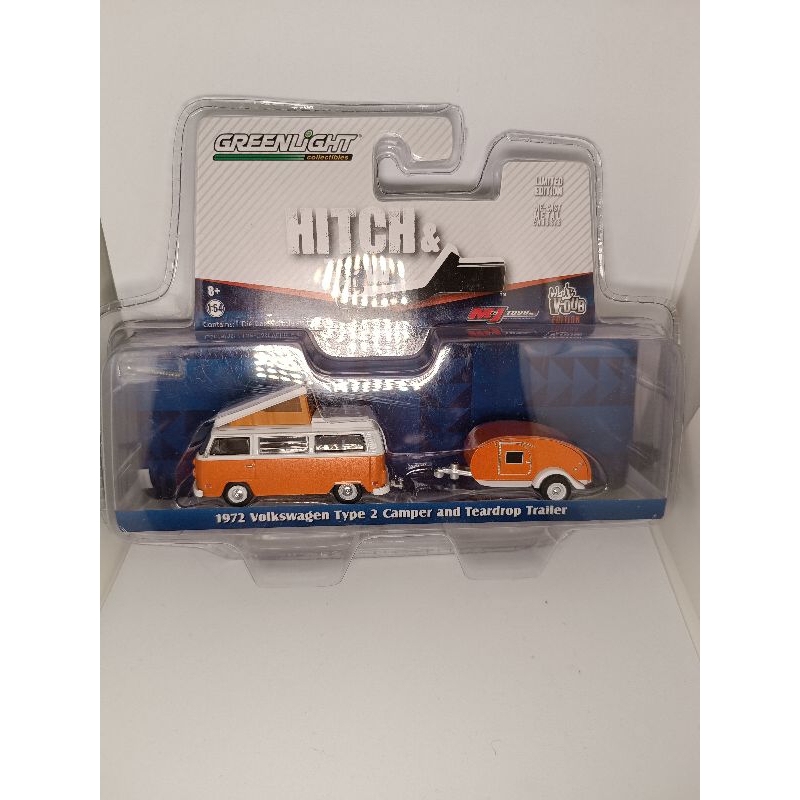 greenlight - Club V-Dub EditionVEÍCULO:Volkswagen KombiType 2 Camper 1972 Com Trailer Teardrop