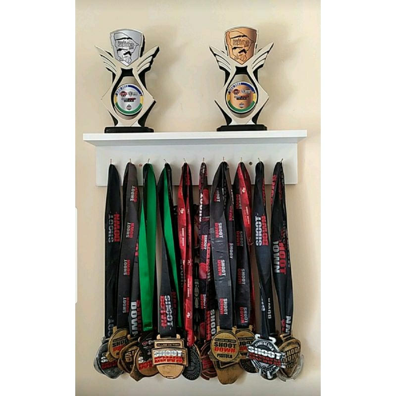 Porta Medalhas Com Prateleira Para Troféus Nicho Para Medalhas | Shopee ...