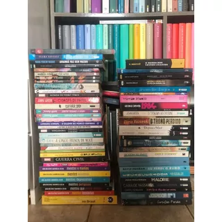 Livros novos e semi-novos 18 reais cada