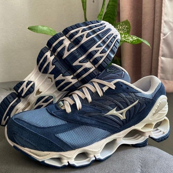 Mizuno wave discount qual o melhor