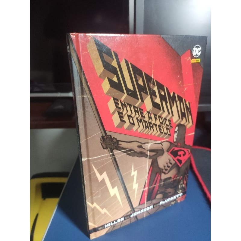 Superman Entre a Foice e o Martelo