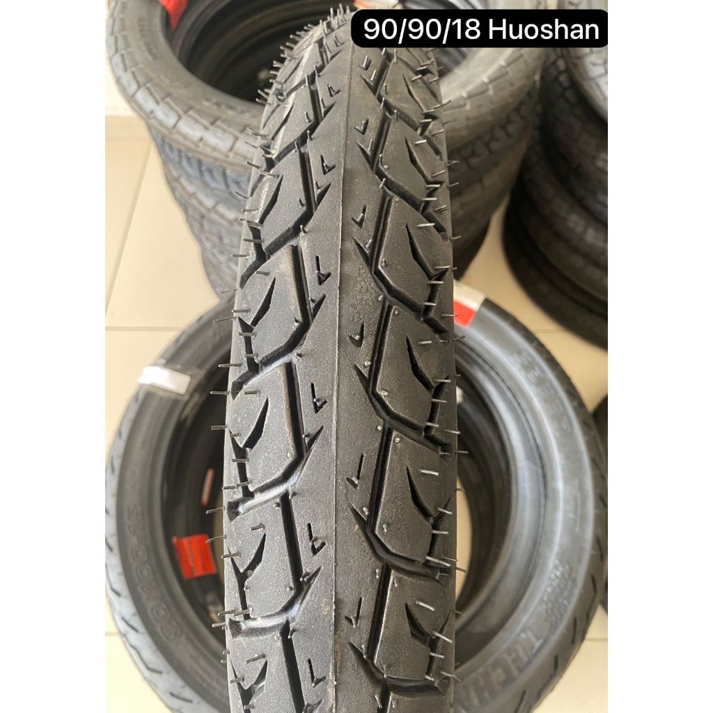 Pneu Traseiro Cg Titan Fan 125/150/160 90/90-18 BORRACHA VIPAL