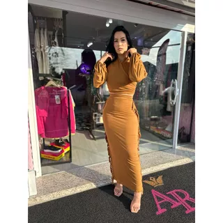 CONJUNTO SAIA LONGA E BLUSA