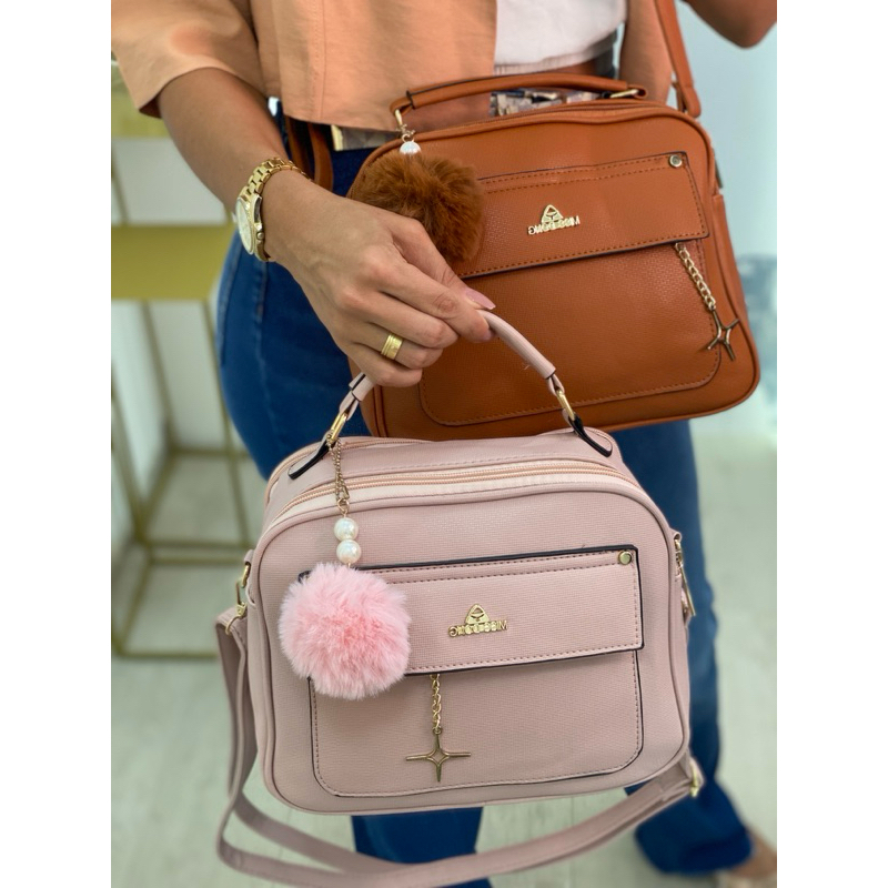 Bolsa Transversal Feminina + Chaveiro Pompom Espaçosa pom pom Super Lançamento ENVIO IMEDIATO