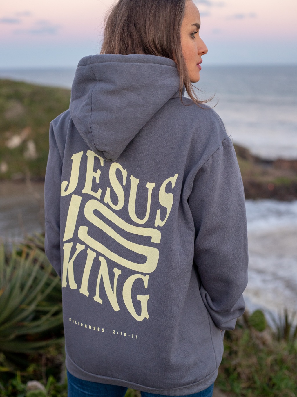 Moletom Cangurú Feminino Jesus is King gospel cristão com capuz