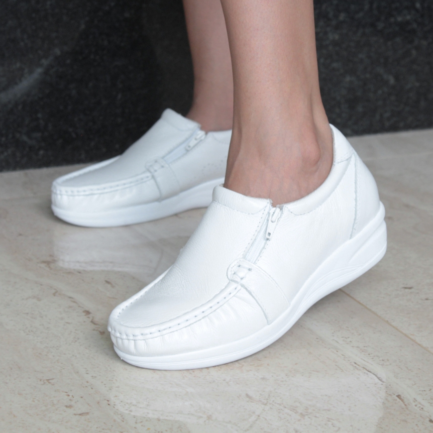 Sapato branco feminino store ortopedico