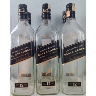 12 Garrafas vazias de whisky Black label sem as caixas