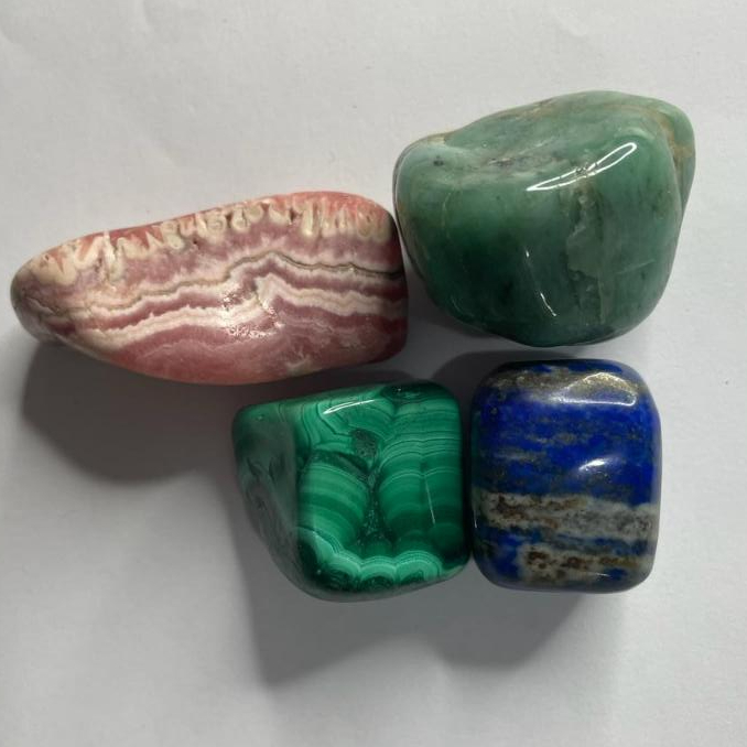 Pedras rolada e cascalho Lápis lazuri, Rodocrosita, Esmeralda e Malaquita verdadeiras