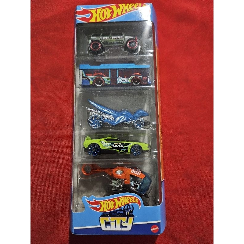 Kit Hot wheels com 5 unidades !