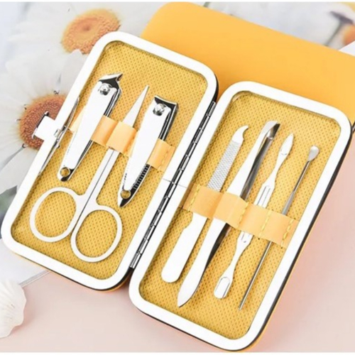 Kit Manicure e Pedicure Estojo Portátil 7 Peças/Modelos estampados