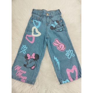 Calça Jeans Skinny, Momi, Número 10, com Lindos Detalhes de Desfiado Na  Perna., Roupa Infantil para Menina Momi Usado 85626462