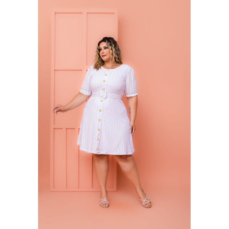 Vestido plus size com botões