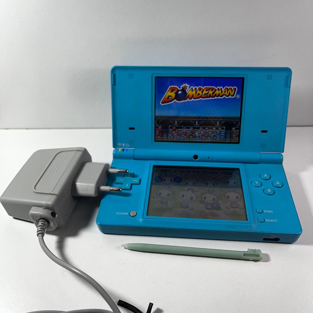 Nintendo DSI Azul Claro + 2GB Com Jogos