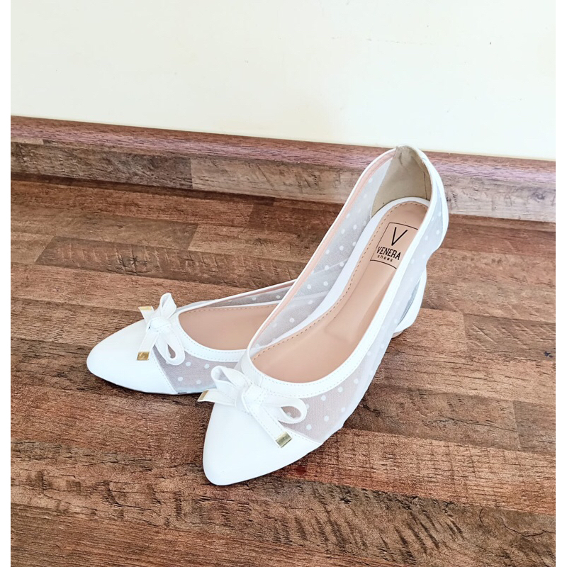 Sapatilha bico fino Poa Branca Ref: 804 | Shopee Brasil