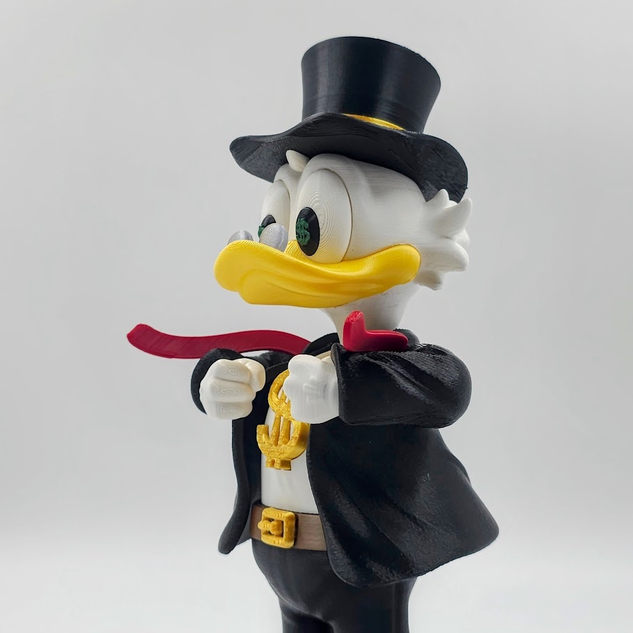 Super Tio Patinhas 22cm: Tio Patinhas em Pose de Superman Action Figure Colecionável Presente Geek