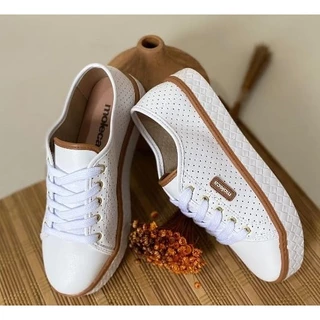 Tênis Feminino Moleca Furinho Orginal Flatfotm