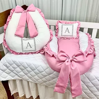Ninho Redutor de Berço + Almofada De Amamentação - Personalizados Com a Inicial do Seu Bebê em Oferta na Shopee