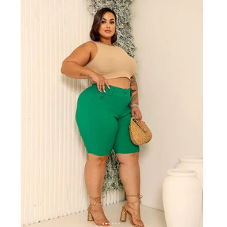 Bermuda Feminina Com Botões Modelo Plus Size Bengaline com Lycra