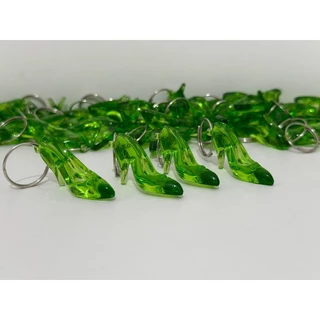50 chaveiro sapatinho verde oliva em Oferta na Shopee
