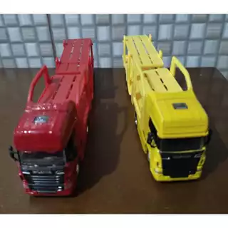 Miniatura de Caminhão Scania V8 R730 Cegonha - Escala 1/64