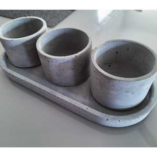 Centro de Mesa Trio com Vasos Redondo 8BX com Base Elipse 28 cm TK MALEOGA