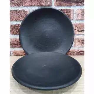 Jogo de Pratos De Barro Preto Capixaba 25cm - 04 Unidades