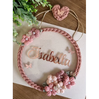 Porta maternidade / Enfeite de parede em acrílico e crochê com nome acrílico espelhado Jardim, Borboletas, Menina, Luxo, Tema Jardim Encantado