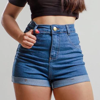 Short Jeans feminino com barra dobrada elastano