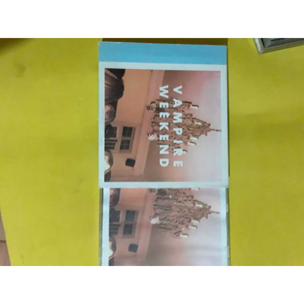 CD VAMPIRE WEEKEND - DETALHES NA DESCRIÇÃO | Shopee Brasil