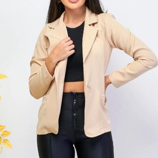 Blazer feminino liso com bolso falso e botão forrado - Alfaiataria - blazer social