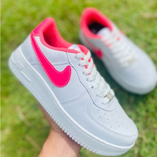 Queima de preços! Tênis Nike Air Force, na cor branco, unissex, numeração  do 34 ao 43, resistente, confortável, hoje com 40% desconto!