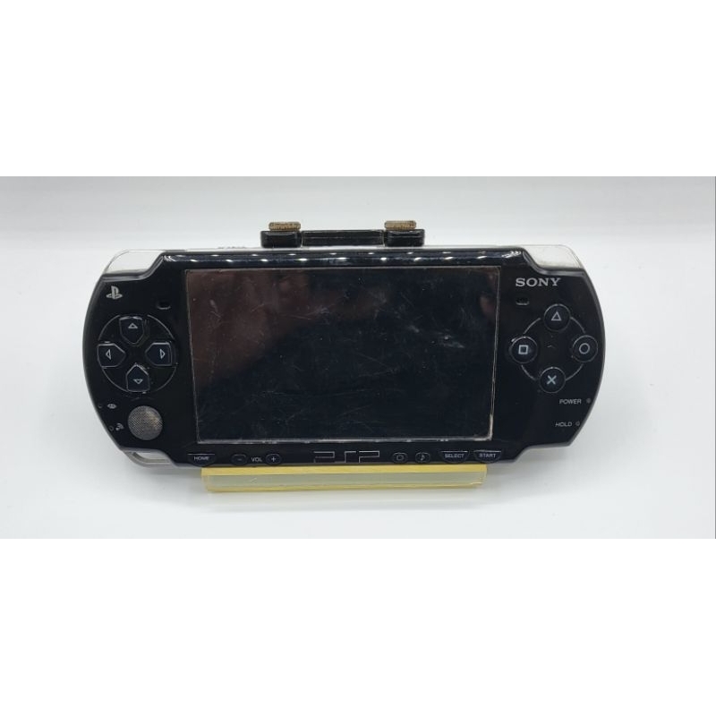PSP- 2004 usado para sucata. (Leia a descrição do produto).
