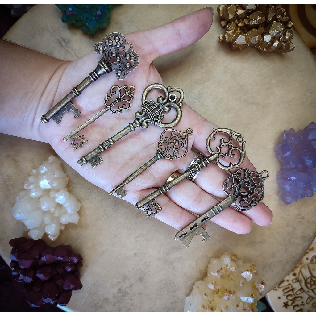 Chaves Magicas chave magia bruxaria metalica bronze | Shopee Brasil