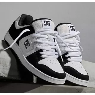 Tênis DC Shoes Manteca 4 - Preto/Preto/Branco (DC057A.BBW)