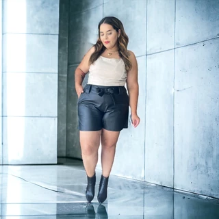Short Plus Size Cintura Alta Bermuda Feminina Tecido Corino