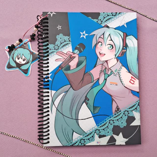 Caderno Sketchbook Desenho - Hatsune Miku - VOCALOID - Encadernação em Espiral - 80 Folhas 90gr A5 21x15cm