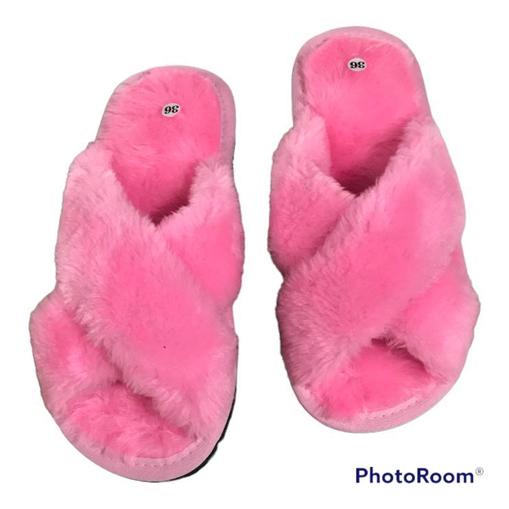 Pantufa Cruzada Adulto Unissex, Super Confortáveis e Antiderrapante