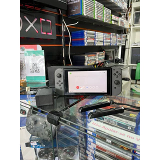 Nintendo Switch v1 completo usado.