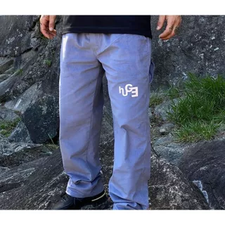 Calça Huge Veludo Azul Clara 2023